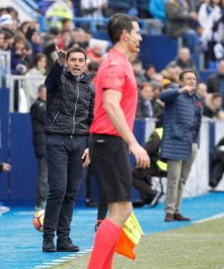 GRAF620. LEGANÉS (MADRID), 07/01/2018.- GRAF620. LEGANÉS (MADRID), 07/01/2018.- El entrenador del Leganés, Asier Garitano (i), y el de la Real Sociedad, Eusebio Sacristán (d), en la banda durante el partido de la 18ª jornada de la Liga que los dos equipos disputan en el estadio de Butarque, en Leganés (Madrid). EFE/ Víctor Lerena