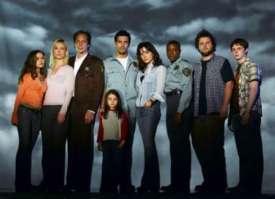 Invasion TV Series (2005) starring William Fichtner, Eddie Cibrian, Kari Matchett, Lisa Sheridan, Tyler Labine, Alexis Dziena, Evan Peters, Ariel Gade and Aisha Hinds - dvdbash.wordpress.com