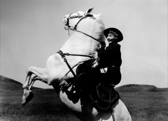 stanwyck-a-caballo