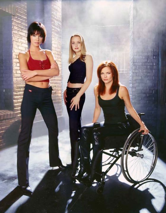 BIRDS OF PREY Pictured (left to right): Ashley Scott as Huntress (Helena Kyle), Rachel Skarsten as Black Canary (Dinah Lance), Dina Meyer as Oracle (Barbara Gordon) Photo Credit: © The WB/ Frank Ockenfels